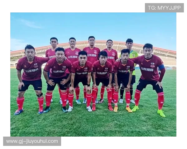 烟台市直足球联赛冠军荣耀诞生 展现城市体育风采与竞争实力